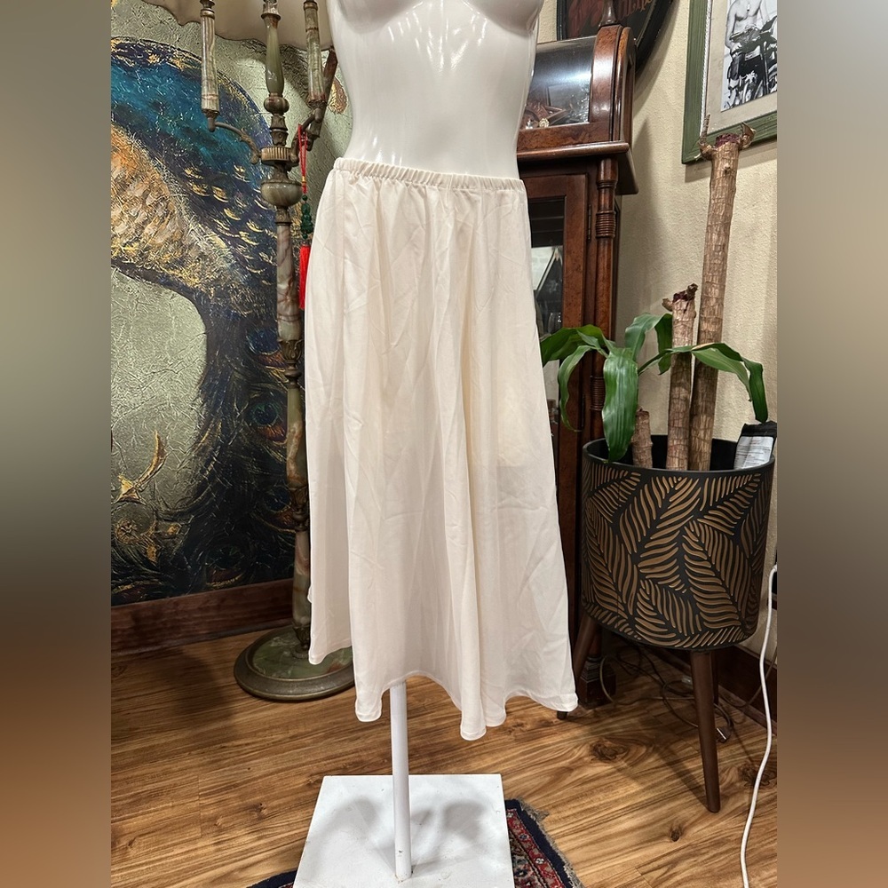 Vintage Cream Midi A Line Smocked Skirt EUC - Picture 1 of 5